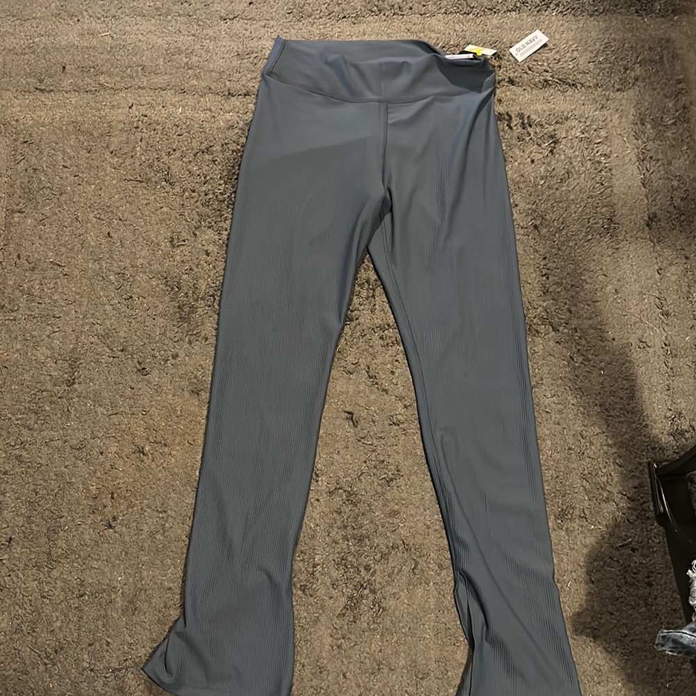 Old Navy blue ribbed power soft leggings!